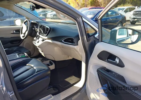 2022 Chrysler Pacifica Touring L from USA, damaged, VIN 2C4RC1BG1NR195182